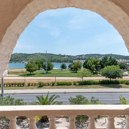Beachfront Apartments Jurica Trogir Exterior photo