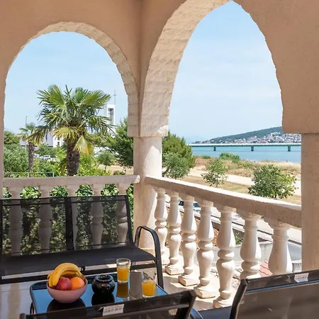 Beachfront Apartments Jurica Trogir Exterior photo