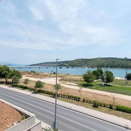 Beachfront Apartments Jurica Trogir Exterior photo