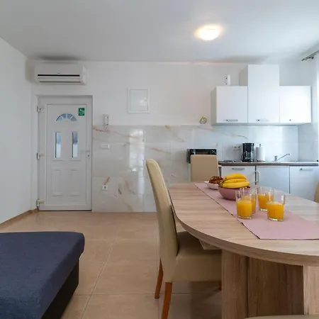 Beachfront Apartments Jurica Trogir Exterior photo
