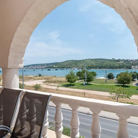 Beachfront Apartments Jurica Trogir Exterior photo