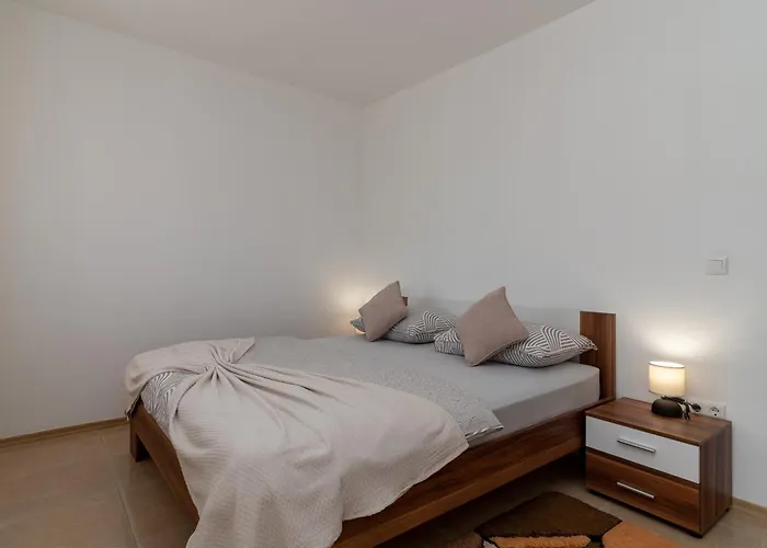 Beachfront Apartments Jurica