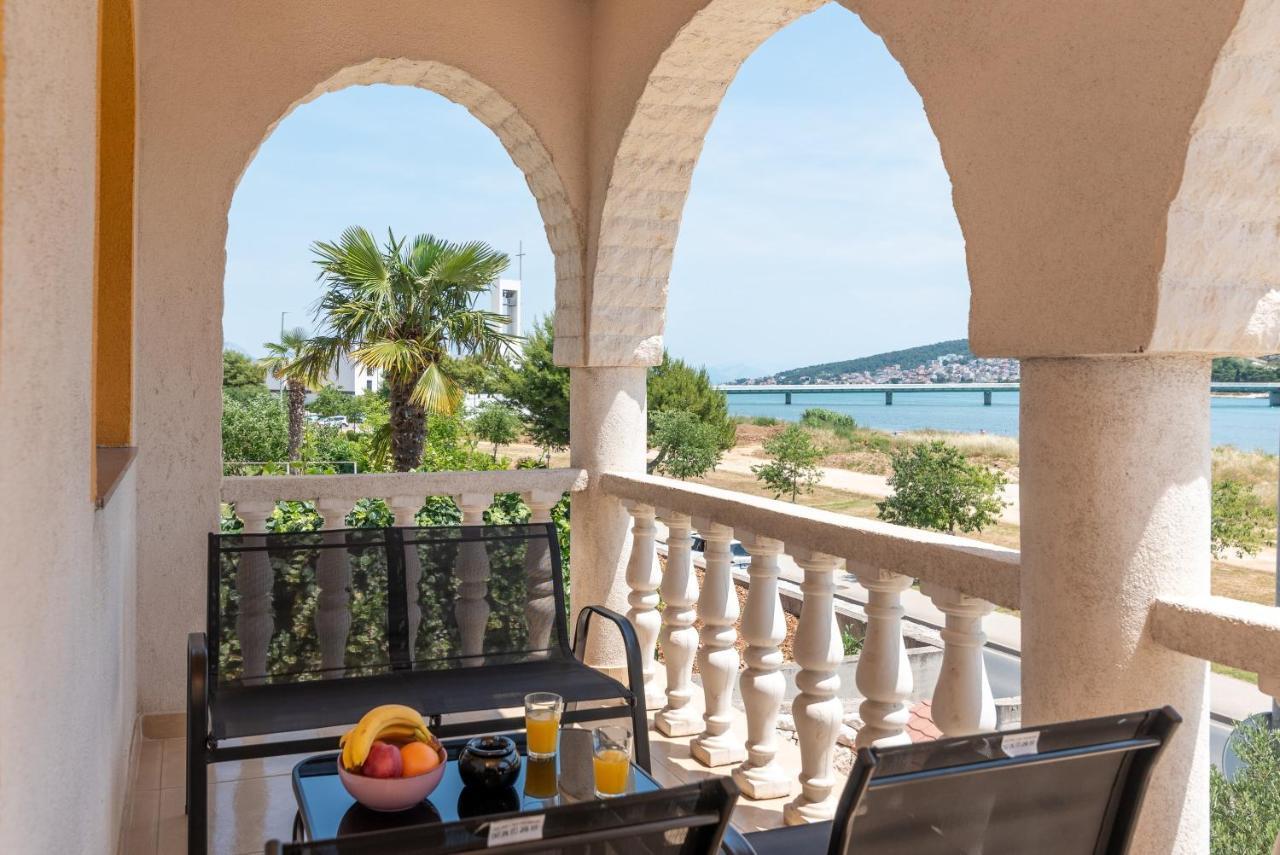 Apartment Beachfront Jurica *