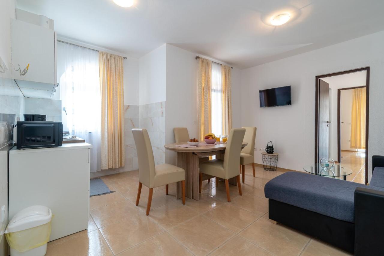 Apartment Beachfront Jurica Trogir