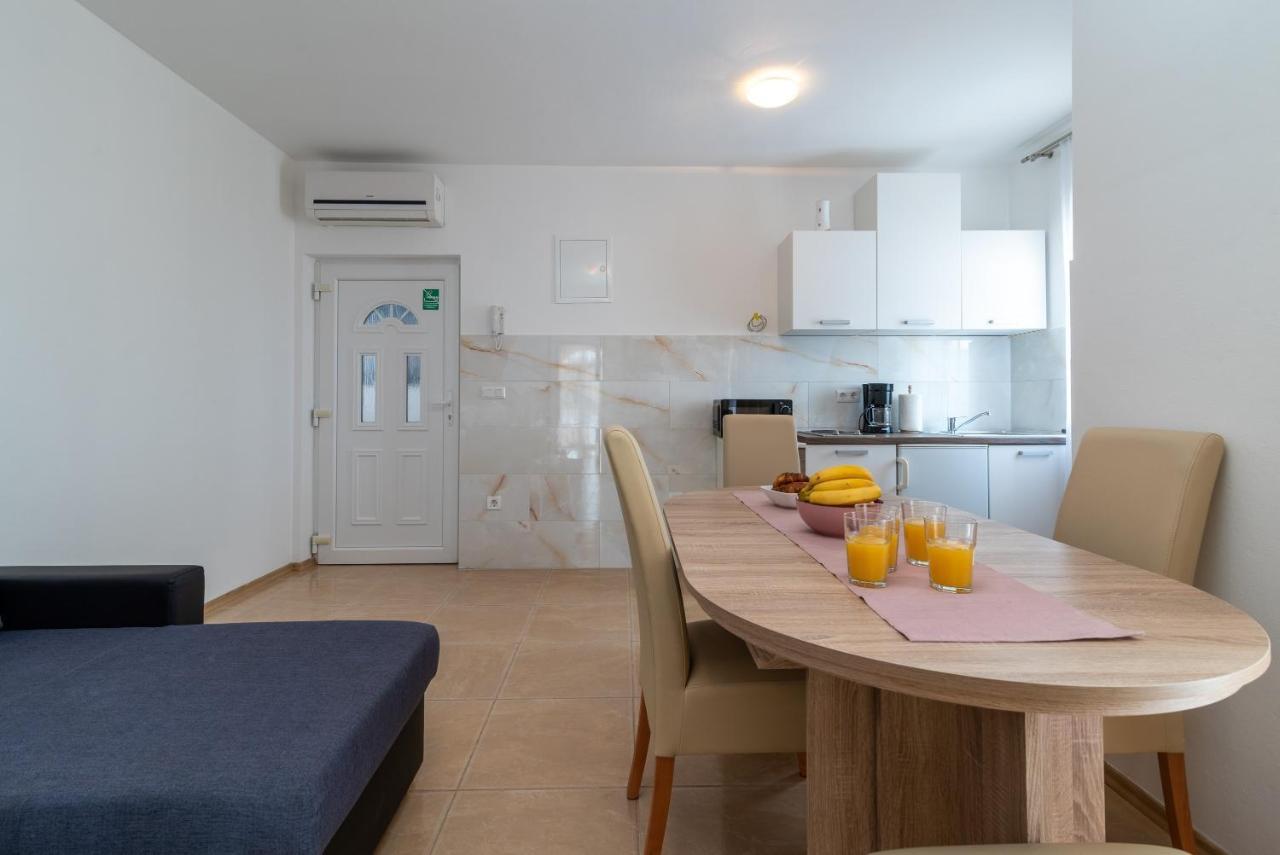Beachfront Jurica * Trogir