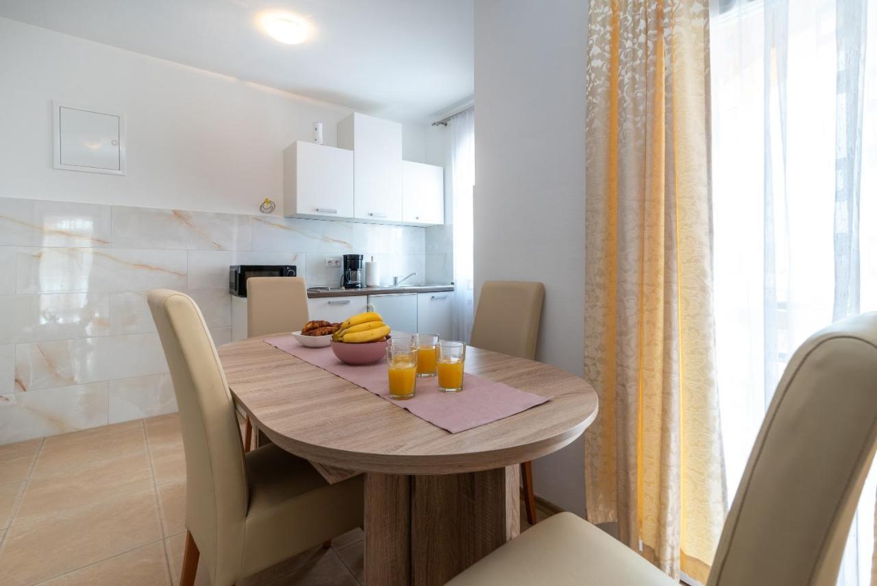 Apartment Beachfront Jurica Trogir