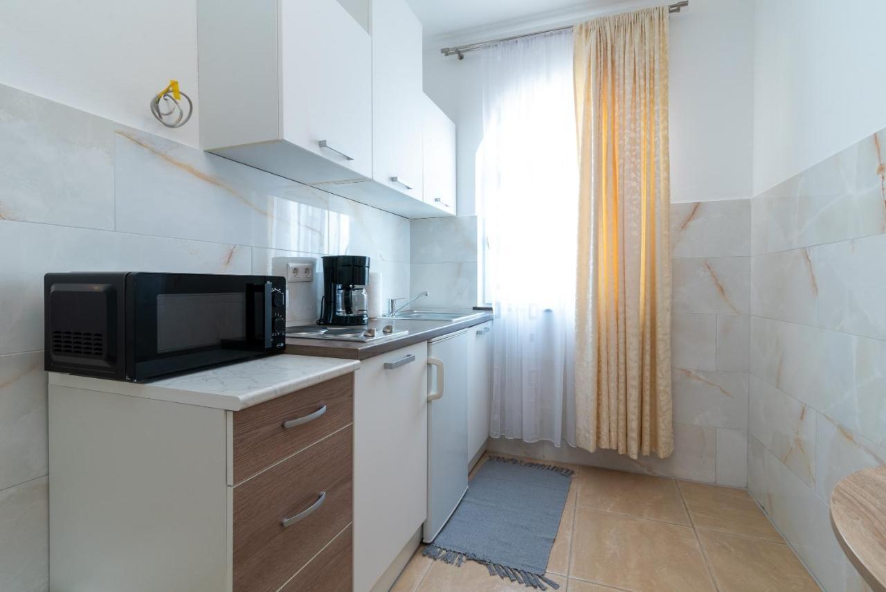 Apartment Beachfront Jurica *
