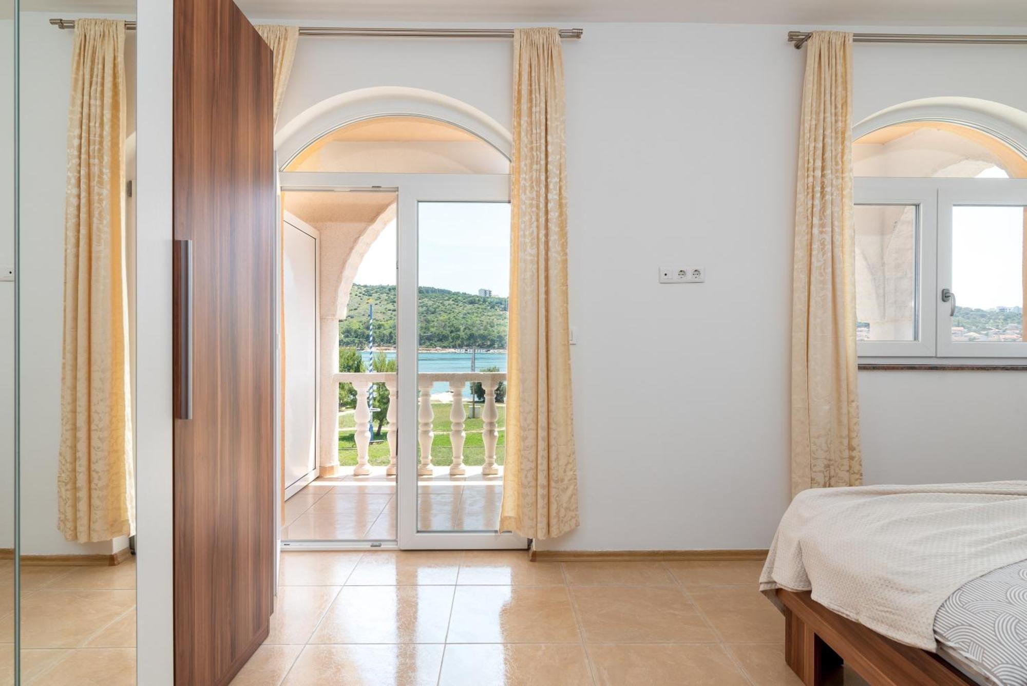 Apartment Beachfront Jurica